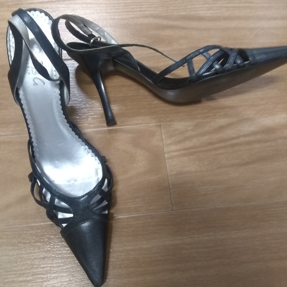 Gently used BCBG Paris heels